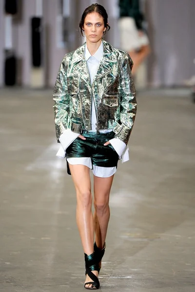 Look 34